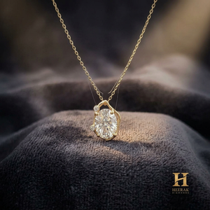 Colgante de Diamante con Corte Ovalado en Oro de 18K Personalizado – Fabricante de Joyería Fina al por Mayor - Product Image 1