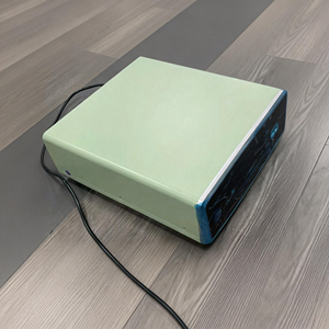 Générateur électrochirurgical hospitalier compatible avec la machine de scellement des vaisseaux Ligasure, doté de la détection automatique de la fermeture des tissus, pour une énergie avancée - Product Image 1