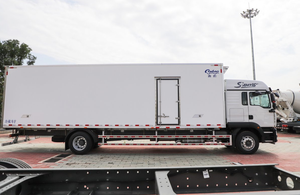 Prix Économique Sinotruk Howo 130 Ch <span class=keywords><strong>Véhicule</strong></span> Congélateur Camions Réfrigérés Mitsubishi Canter Camions Frigorifiques - Product Image 5