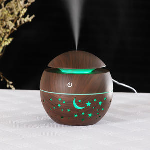 Difusor de Aroma Mini USB con Diseño de Cielo Estrellado, 130 ml, Humidificador con Acabado de Madera para Uso Doméstico - Product Image 1