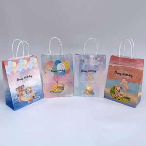 Sacs cadeaux de fête en papier kraft avec impression de gâteau d'anniversaire, réutilisables, en gros, décoration de ballons, stock disponible, directement de l'usine - Product Image 2