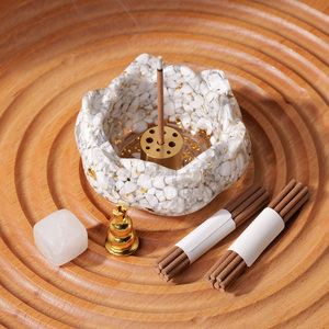 Bộ đá thạch anh tự nhiên nguyên chất, đá thạch anh hồng, đá vụn, bộ đốt trầm hương hình sen bằng nhựa, dùng để thiền định và giúp ngủ ngon - Product Image 4