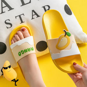 รองเท้าแตะลายการ์ตูนผลไม้น่ารักสำหรับผู้หญิง ทำจาก PVC กันลื่น เหมาะสำหรับฤดูร้อนและฤดูใบไม้ร่วง ใช้ในห้องน้ำหรือในบ้าน พร้อมซับใน PU ที่นุ่มสบาย สำหรับคู่รัก - Product Image 1