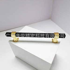 Tirador de Armario de Aluminio 8019 Negro Dorado, Diseño Contemporáneo, Herraje Duradero para Muebles - Product Image 1