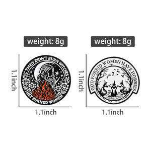 Letter God Forbid Frauen haben Hoodies Sie haben keine Hexen verbrannt, die sie Frauen verbrannt haben Emaille Pin, die Witchy Scary Spooky Pin - Product Image 2