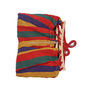 Amaca per adulti a strisce arcobaleno domestico con barra di spargitore di legno e nodi rafforzati - Product Image 5