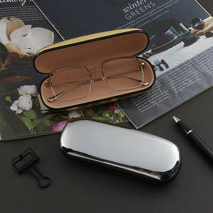 Étui <span class=keywords><strong>à</strong></span> <span class=keywords><strong>lunettes</strong></span> E88 <span class=keywords><strong>original</strong></span> plaqué or avec fermeture magnétique, semi-<span class=keywords><strong>rigide</strong></span>, résistant <span class=keywords><strong>à</strong></span> la compression, léger, petit miroir pour myopie - Product Image 2