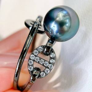 High-End <b>Black</b> Silver Pig <b>Nose</b> Peacock Green Pearl <b>Ring</b> New Boutique 9-10mm Round Flawless Rhodium & Silver Plated Inlay Setting - Product Image 2