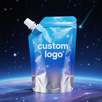 Pochette souple en aluminium et plastique avec bec verseur pour chocolat, jus et boissons gazeuses, avec paille ou bouchon intégré