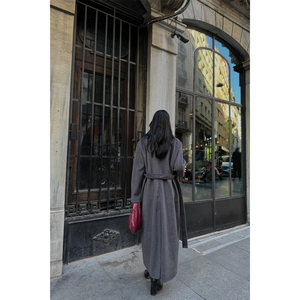 เสื้อโค้ทแคชเมียร์ยาวสีแอนทราไซต์ แขนยาว ดีไซน์หรูหรา อุ่นสบายสำหรับฤดูหนาว เสื้อโค้ทผู้หญิง - Product Image 1