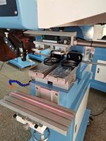 Machine d'impression tampographique à deux couleurs pour étiquettes de vêtements avec lumière laser pour cintres – Machine d'impression tampographique