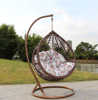 Vente en gros de meubles de jardin d'extérieur pour balcon, chaises œuf suspendues, hamac de jardin, balançoire de patio, chaise en rotin avec support