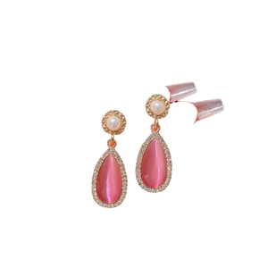 Boucles d'oreilles pendantes tendance en alliage plaqué argent avec perles et strass, motif goutte d'eau, style coréen, cadeau idéal pour femme - Product Image 1