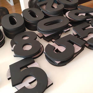 Letrero de Número de Casa Flotante Grande Personalizado al por Mayor, de <span class=keywords><strong>PVC</strong></span> <span class=keywords><strong>Blanco</strong></span> y Negro para Exteriores, para Edificios, Negocios y Hogares - Product Image 2