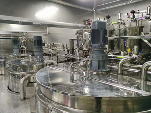 Macchina per la produzione di sciroppo pettorale vasino liquido per uso orale macchina per la miscelazione del Gel doccia linea di produzione - Product Image 3