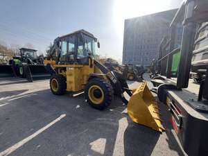 Retroexcavadora XCM-G WZ30-25 de 3 Toneladas con Capacidad de Cucharón de 0.3m³ en Stock y Lista para la Venta - Product Image 3