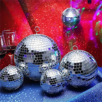 Vente en gros de boules disco géantes de 78 pouces, boules miroir surdimensionnées personnalisées pour les concerts, les scènes, les mariages, la décoration d'événements, en vrac pour les entreprises