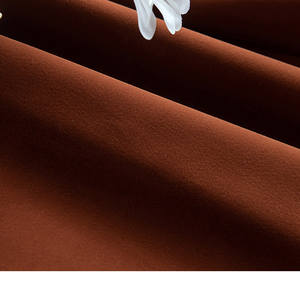 Tissu de rideau occultant moderne personnalisable de haute qualité, 90 % occultant, insonorisant, isolant thermique, 100 % polyester, couleur caramel - Product Image 2