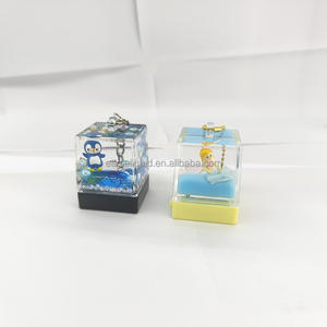 Portachiavi Cubo LED <span class=keywords><strong>Mini</strong></span> Creativo Personalizzato OEM ODM con Glitter e Sequin, Souvenir Galleggiante con Sabbia Liquida, Giocattolo Regalo - Product Image 3