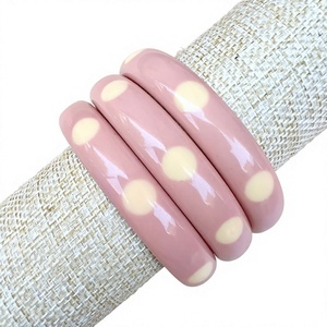 Nouveau bracelet en résine cristalline à pois, design tendance, meilleure qualité, ensembles de bijoux pour femmes avec accessoires, bracelet en résine cristalline pour femme - Product Image 2