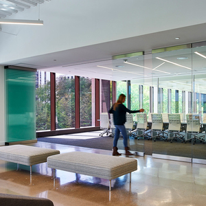 Parete Divisoria in Vetro Scorrevole e Pieghevole Senza Telaio in Alluminio per Uso Esterno e Interno Moderno per Ufficio - Product Image 3