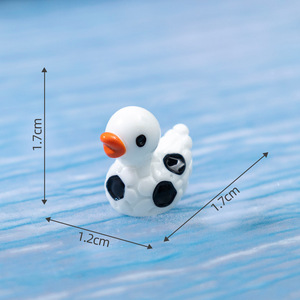 Novedosas Figuras Decorativas de Resina en Miniatura de Deportes: Fútbol, Baloncesto, Béisbol, Fútbol Americano, Patos en Miniatura para Regalos de Equipo y Recuerdos de Fiesta - Product Image 6
