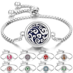 Bracelet ajustable avec pendentif médaillon parfumé à l'arôme de fleur de vie - Product Image 6