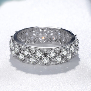 Anello a fascia con pavé completo da donna, gioiello da dito di tendenza stile street - Product Image 6