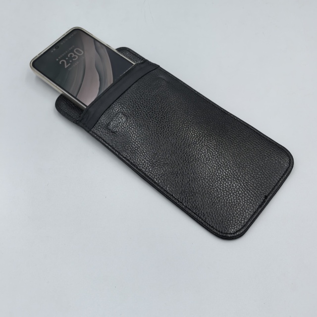 Magnet Woven Leather Faraday Phone Pouch for Girls to Block Signal and 5G Radiation