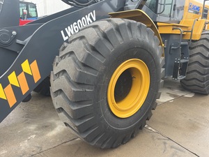 Chargeuse sur pneus hydraulique d'occasion de marque chinoise XCMG, <span class=keywords><strong>6</strong></span> <span class=keywords><strong>tonnes</strong></span>, LW600KV, prix de vente - Product Image 6