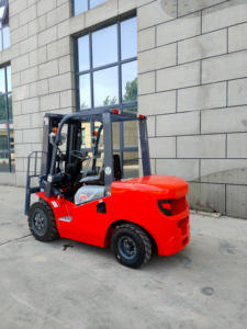 Carretillas elevadoras contrapesadas de alto rendimiento de 3 toneladas, altura de elevación, carretilla elevadora diésel de 4,5 M con transmisión automática, neumáticos sólidos - Product Image 2