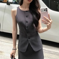Ensemble de bureau chic en polyester pour l'été 2026 : Gilet et jupe courte trapèze élégante avec coutures contrastées pour femme