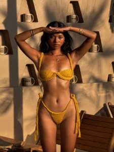 ชุดบิกินี่โครเชต์ลายสก็อตคอวีทำมือสำหรับผู้หญิง ชุด 2 ชิ้น เสื้อครอปถักไมโครนิตแบบเชือกเกลียว สายรัดเอวแบบโปร่ง ชุดชายหาด - Product Image 2