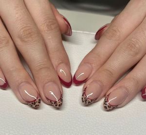 Set de Uñas Postizas Listas para Usar, Bellamente Empaquetadas en Caja de Exhibición, Regalo Perfecto para Amantes del Arte de las Uñas y Amigos - Product Image 5