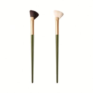 แปรงแต่งหน้าหัวเฉียงคุณภาพสูง ด้ามจับยาวปานกลาง สำหรับขายส่ง - Product Image 1