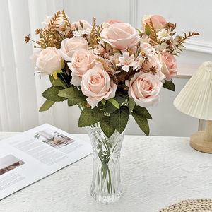 Ramo de Rosas Artificiales, 9 Ramas, 6 Cabezas, Flores de Seda, Centro de Mesa Romántico para Bodas, Decoración del Hogar - Product Image 1