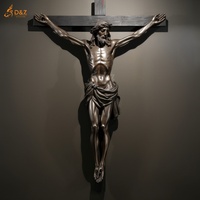 Statue de Jésus géante en bronze antique, en laiton, pour saut à l'élastique, représentant Jésus portant la croix grandeur nature, sculpture de Jésus en croix