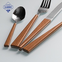 Ensemble de couverts en acier inoxydable 18/0 simple avec manche en plastique imitation bois, couteau de table, fourchette, cuillère à dessert, vente en gros