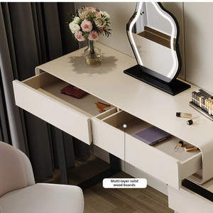 Coiffeuse moderne en bois crème simple armoire seau rétractable éclairée pour chambre principale stockage de queue de lit à vent à un mur - Product Image 4