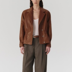 Chaqueta de Cuero Genuino para Mujer, Estilo Ejecutivo, Corte Entallado, Color Sólido Vintage, con Solapa - Product Image 2