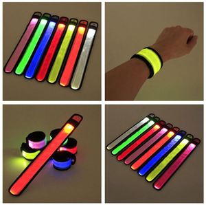 สายรัดข้อมือเรืองแสง LED แบบกำหนดเองสำหรับกิจกรรมกลางแจ้ง สายรัดข้อมือวิ่งกลางคืน เรืองแสงในที่มืด สำหรับคอนเสิร์ต - Product Image 3