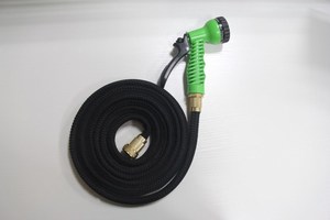 Ensemble de <span class=keywords><strong>tuyau</strong></span> <span class=keywords><strong>d</strong></span>'<span class=keywords><strong>arrosage</strong></span> <span class=keywords><strong>extensible</strong></span> multifonction de 50 pieds avec <span class=keywords><strong>pistolet</strong></span> à haute pression <span class=keywords><strong>pour</strong></span> l'<span class=keywords><strong>arrosage</strong></span> et le lavage de voitures - Product Image 3