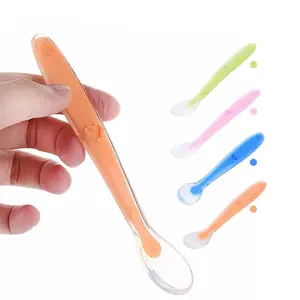 Food Grade Silicone Baby Feeding Spoon Various Colors Durable Non-toxic And Highly Quality And Easy Cleaning Spoon For Feeding