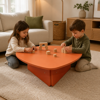 Table d'activités pour la maternelle, table de jeu triangulaire en bois pour enfants, design anti-collision, mobilier pour école maternelle