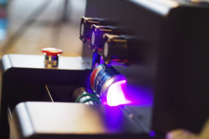 <span class=keywords><strong>Imprimante</strong></span> à plat UV de petite taille à bas prix, largement utilisée, <span class=keywords><strong>imprimante</strong></span> de cartes <span class=keywords><strong>PVC</strong></span> A4, <span class=keywords><strong>imprimante</strong></span> à jet d'encre pour cartes <span class=keywords><strong>PVC</strong></span> - Product Image 4