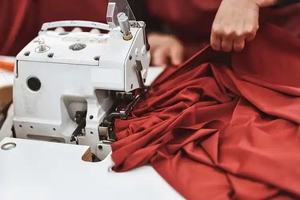 Nuovi <span class=keywords><strong>pantaloncini</strong></span> da bagno da uomo ad asciugatura rapida, lunghi <span class=keywords><strong>3</strong></span>/<span class=keywords><strong>4</strong></span>, con fodera anti-sfregamento, tinta unita, casual, da spiaggia - Product Image 4