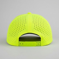 Casquette de baseball pour homme personnalisée à 5 panneaux, avec logo en caoutchouc de haute qualité, visière incurvée, cordon, imperméable, avec trous découpés au laser, pour pickleball et golf
