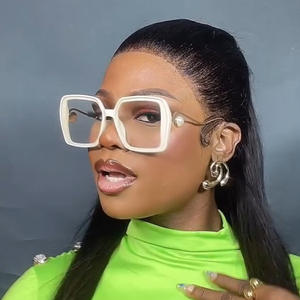 3239トレンドスクエア眼鏡フレームUv400高級サングラス女性用パールサングラスカスタムロゴメタル脚 - Product Image 2