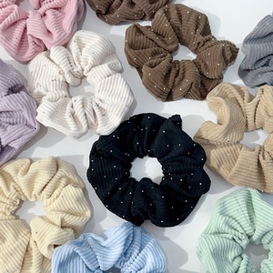 Vente en gros de chouchous en tissu velours côtelé noir avec strass scintillants et diamants, attaches pour <span class=keywords><strong>cheveux</strong></span> pour filles - Product Image 2