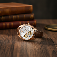 Montre de luxe OEM sportive avec bracelet en cuir véritable 20 mm, multifonctionnelle, quartz, or, diamants véritables, ajourée, lumineuse, 41 mm